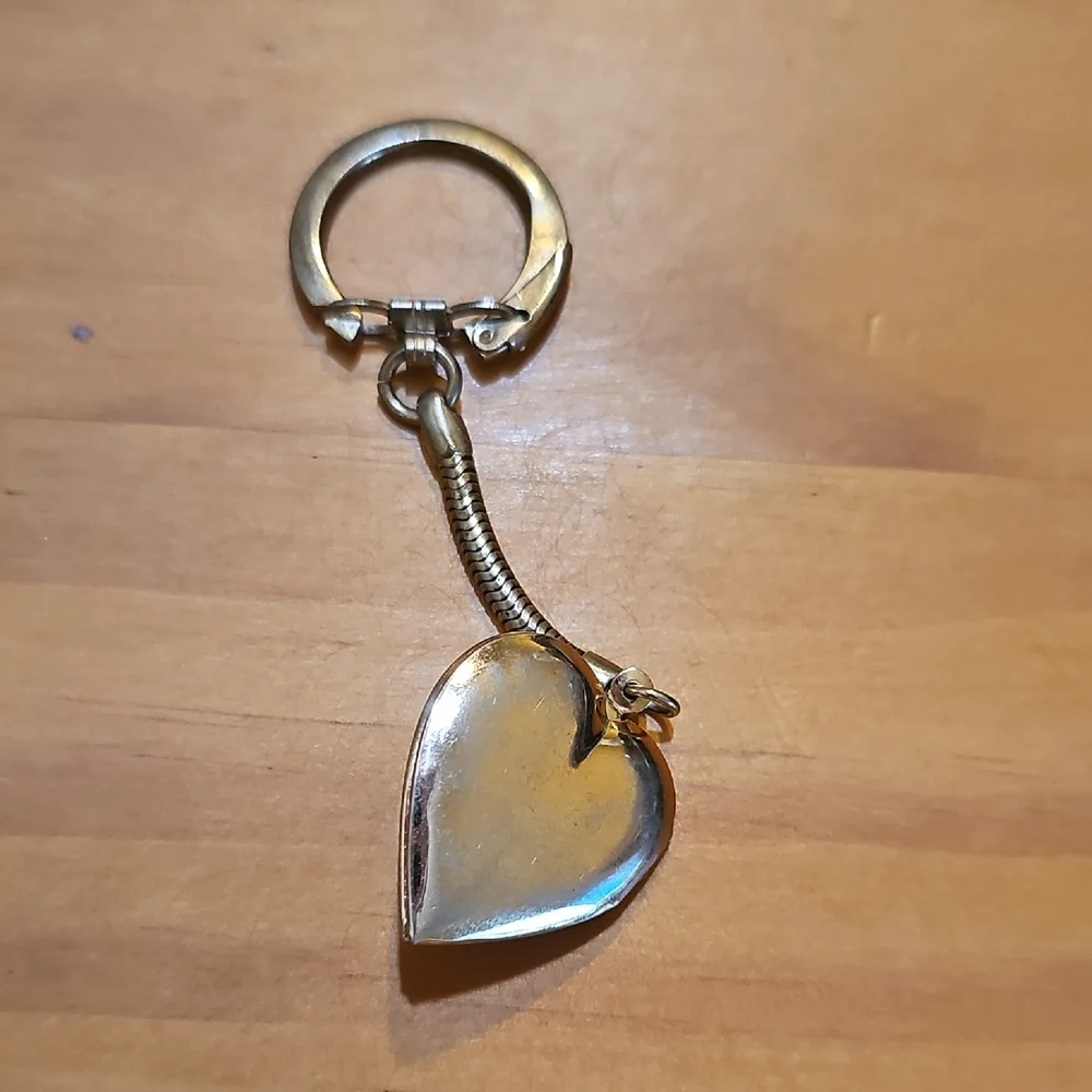 Antique | Accessories | Vintage Gold Heart Keychain Locket | Poshmark